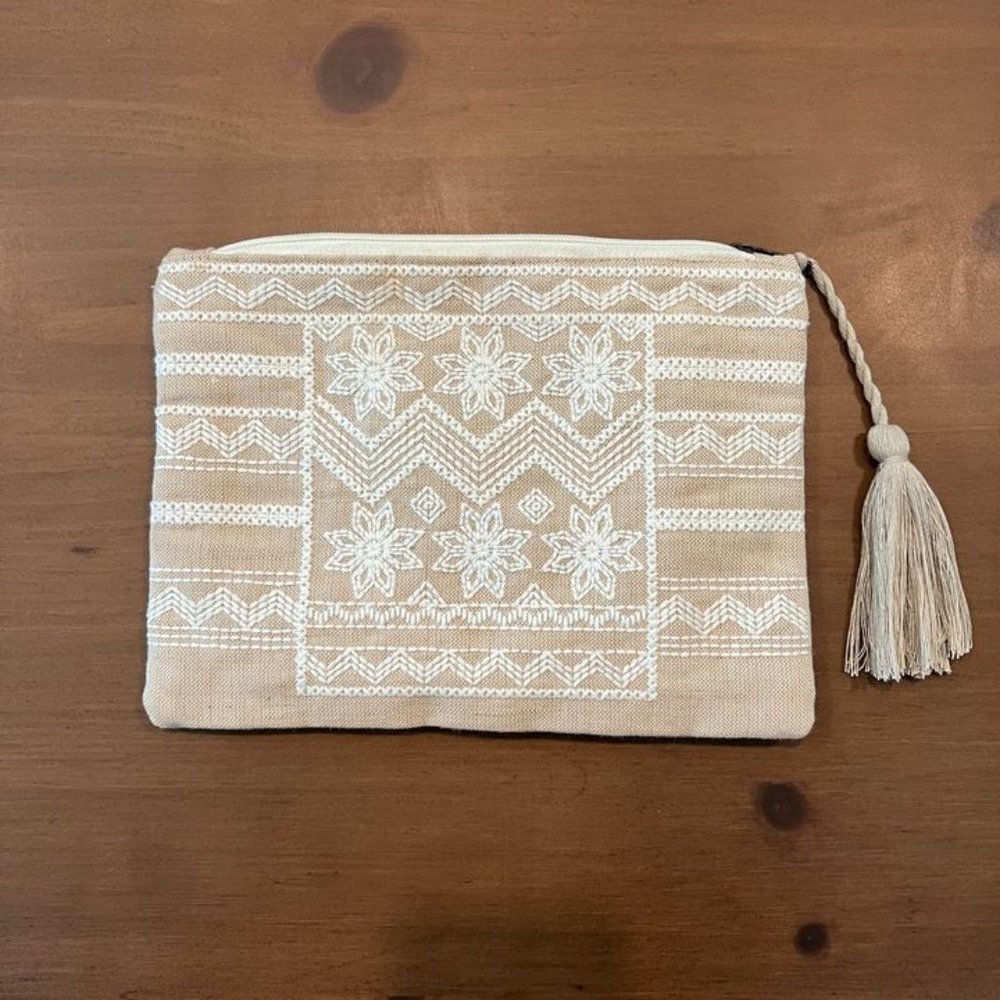 Lovestitch Pouch